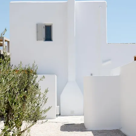 Achilleos, Avlia Hill, Naxos, By Naxosvibe فيلة *