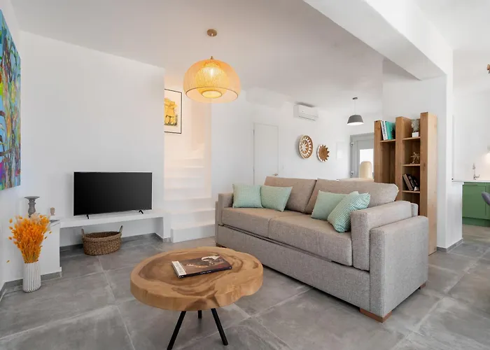 Achilleos, Avlia Naxos, By Naxosvibe